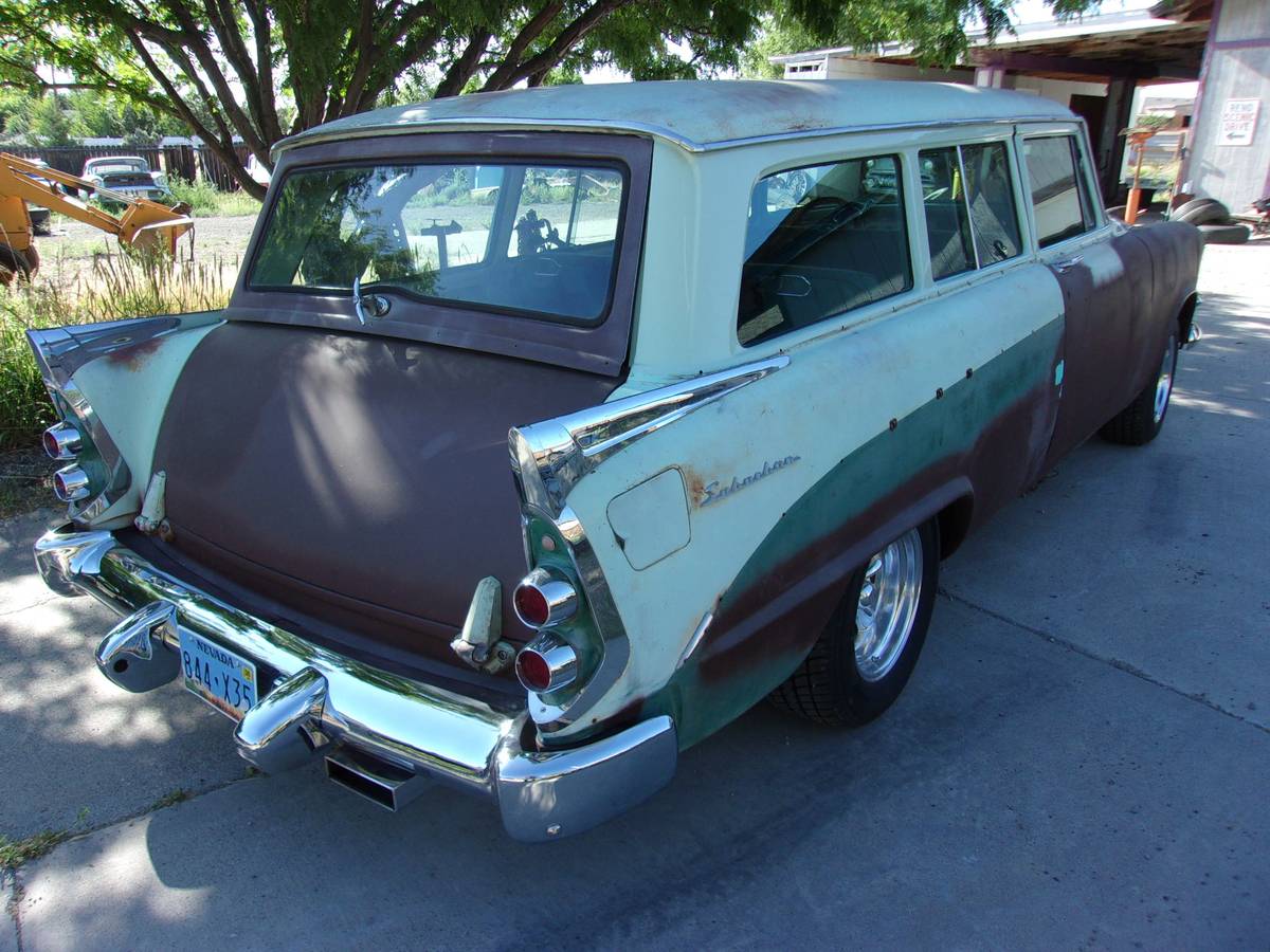 Dodge-Suburban-2dr-wagon-1956-2