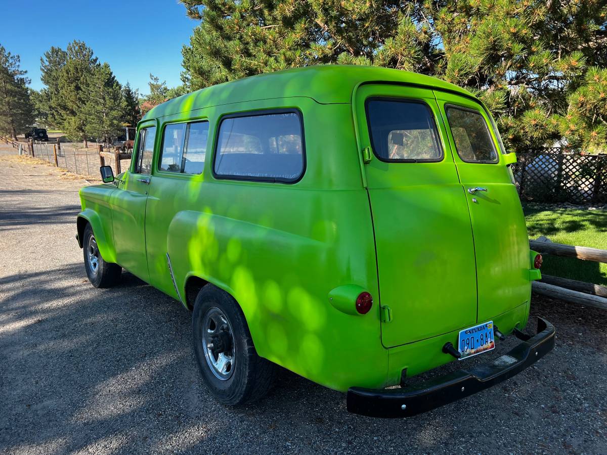 Dodge-Town-wagon-1963-8