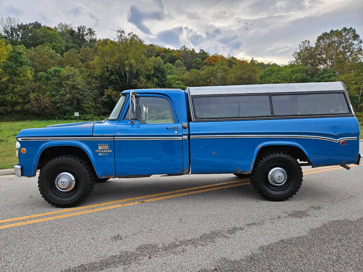 Dodge-W200-1969-1