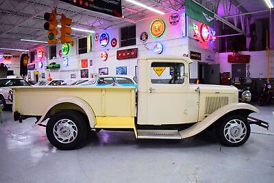 Ford-12-Ton-Pickup-1932-3