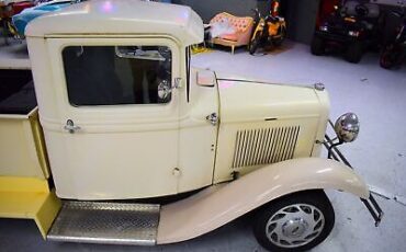 Ford-12-Ton-Pickup-1932-4