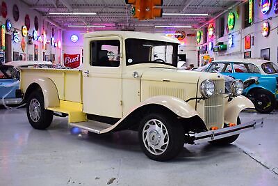 Ford-12-Ton-Pickup-1932