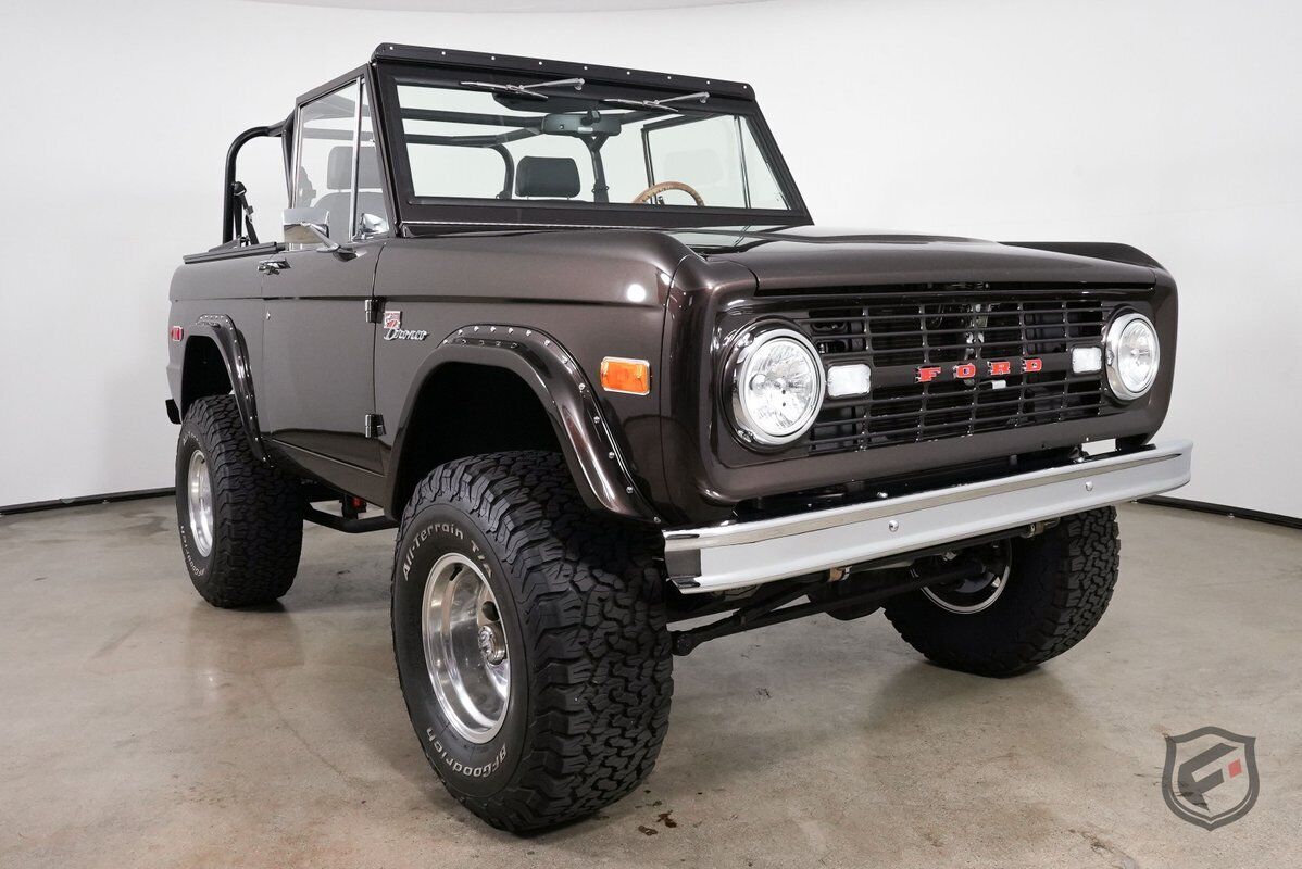 Ford-BRONCO-CUSTOM-HAND-BUILT-SUV-1968-1