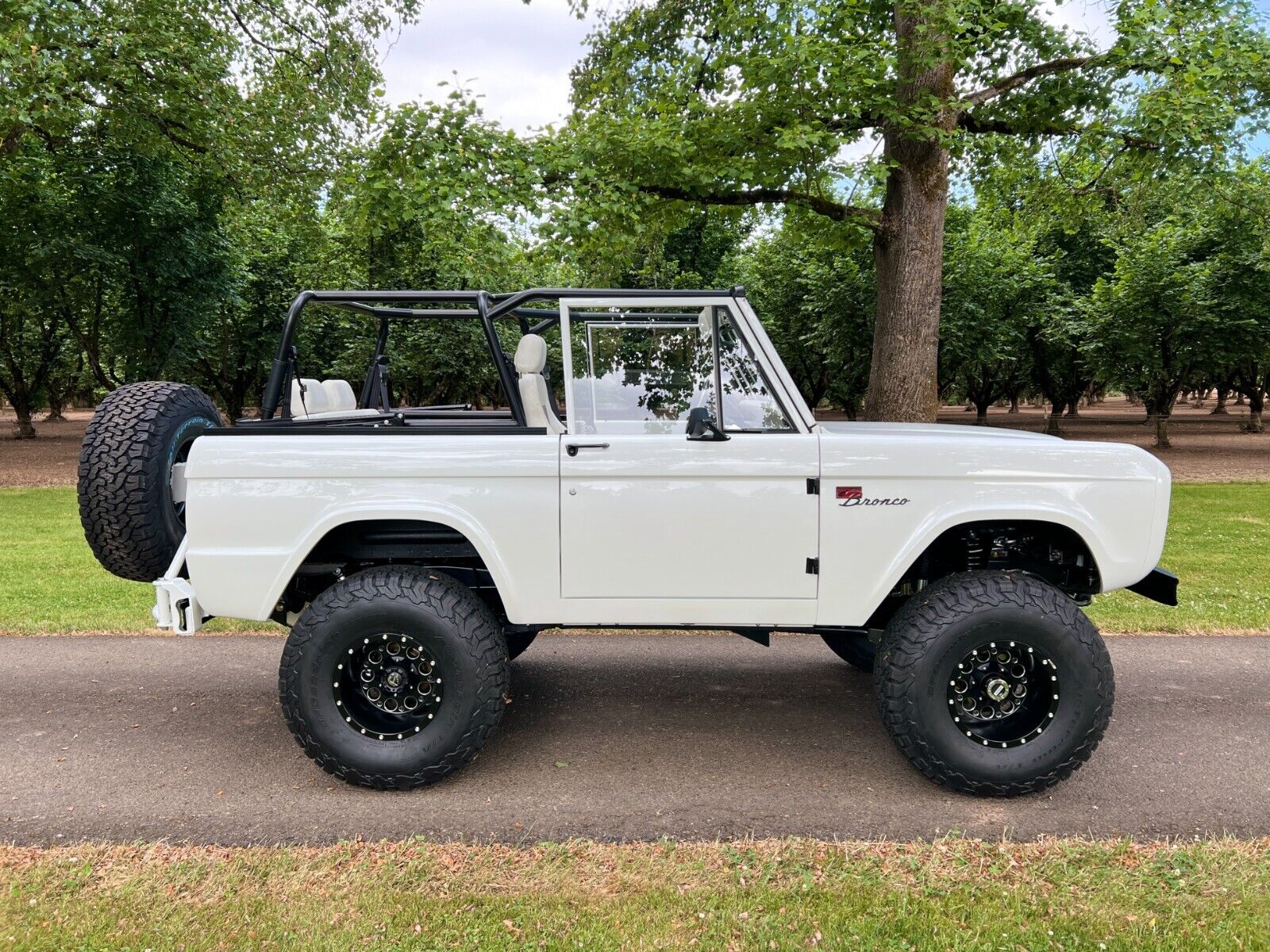 Ford-Bronco-1970-26