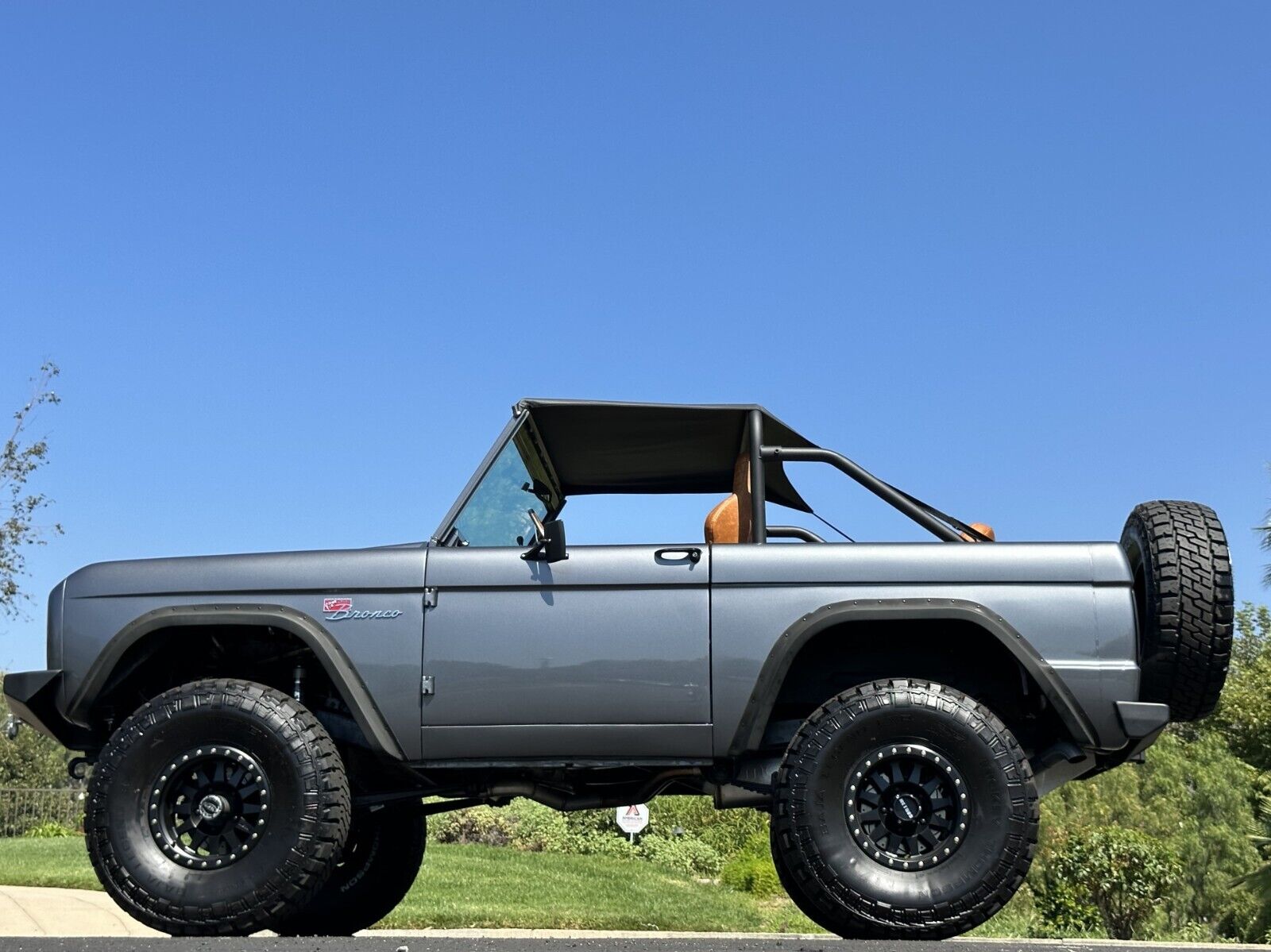 Ford-Bronco-1971-1