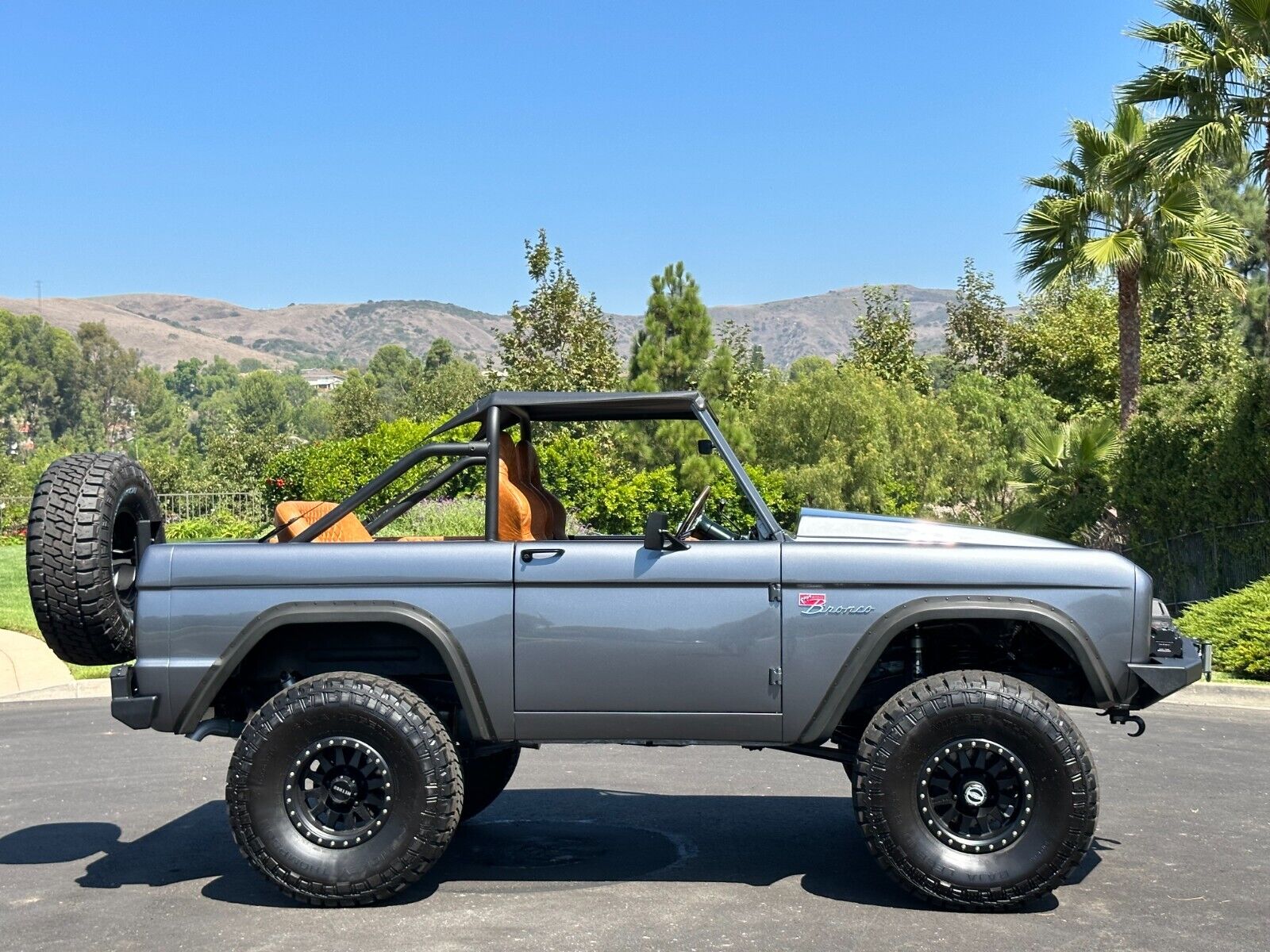 Ford-Bronco-1971-4