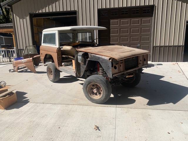 Ford-Bronco-1973