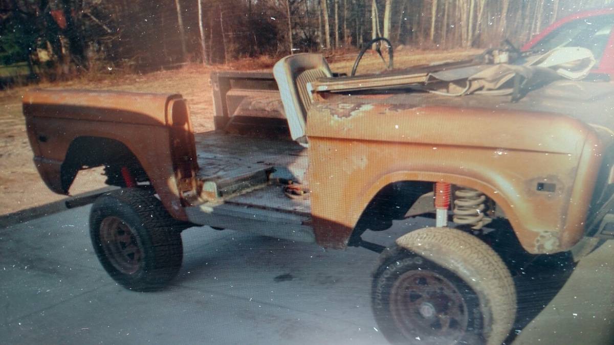 Ford-Bronco-1973-14