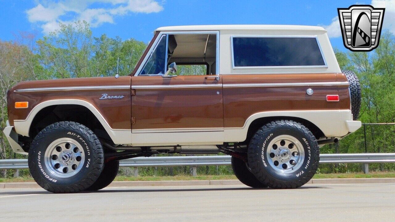 Ford-Bronco-1973-4