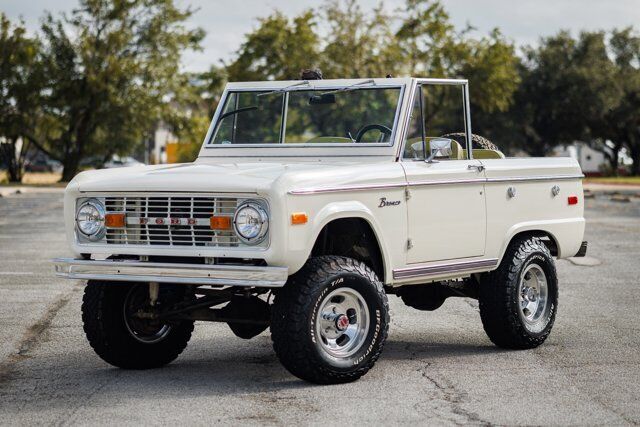 Ford-Bronco-1974-2