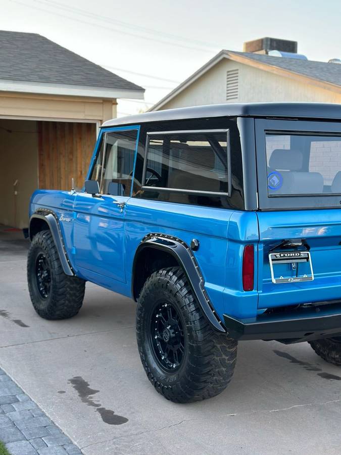 Ford-Bronco-1974-3