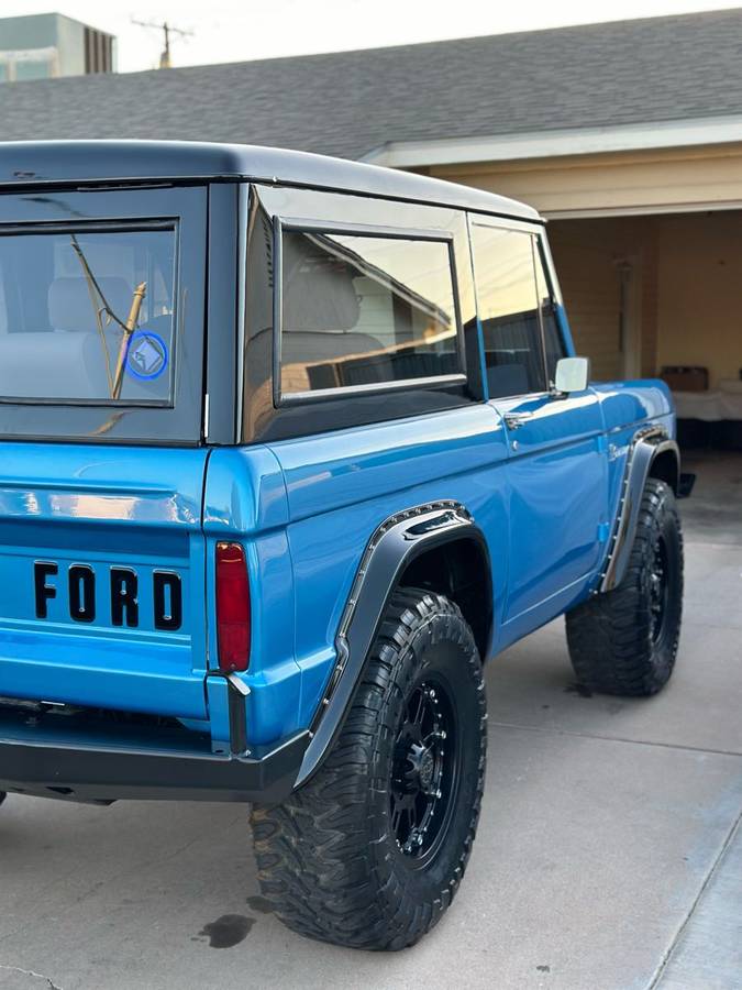 Ford-Bronco-1974-5