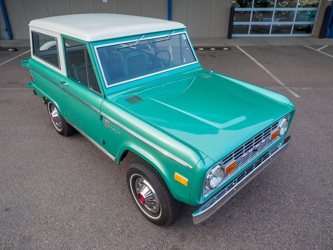 Ford-Bronco-1977-11