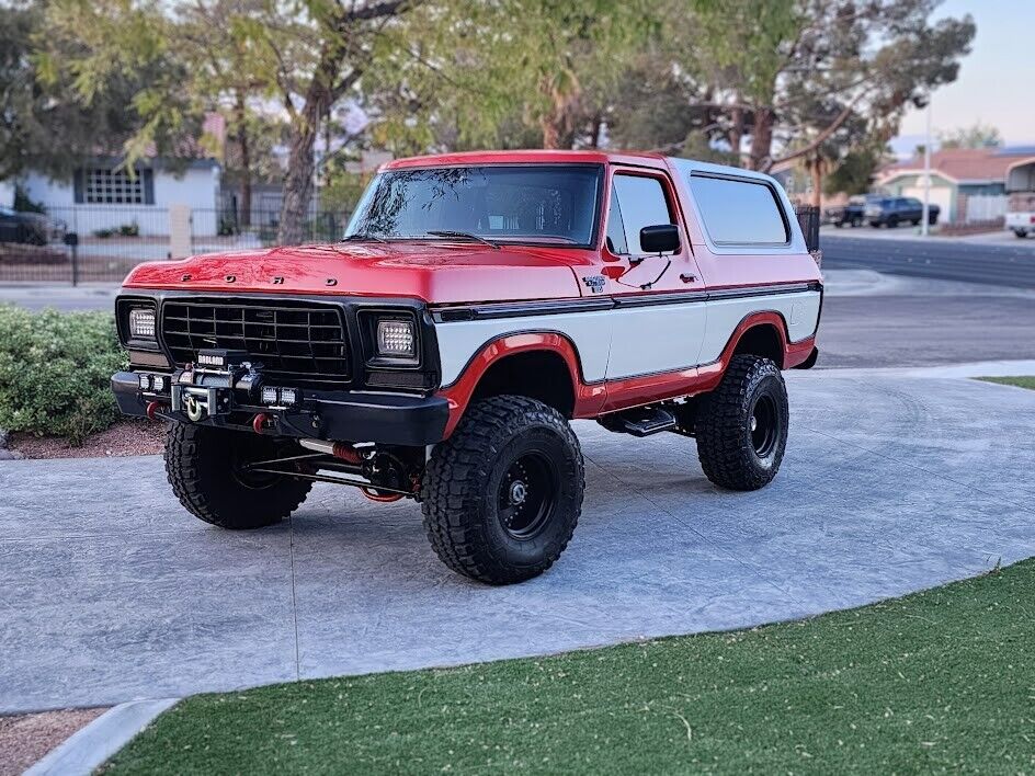 Ford-Bronco-1979-1