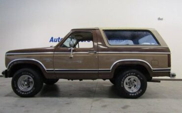 Ford-Bronco-1983