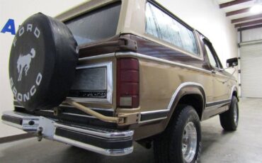 Ford-Bronco-1983-4