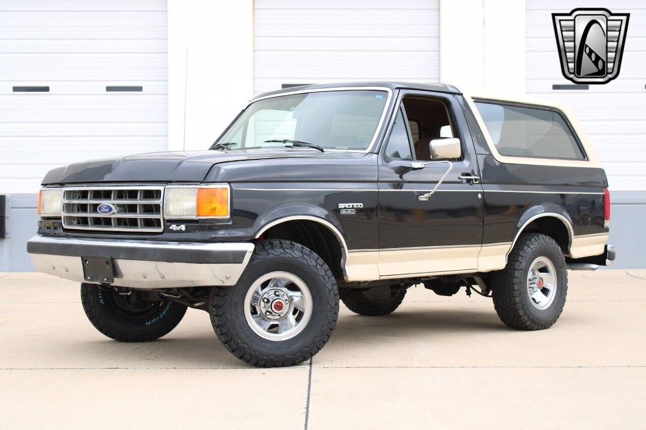 Ford-Bronco-1988-2