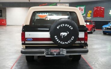 Ford-Bronco-Eddie-Bauer-4x4-SUV-1991-4