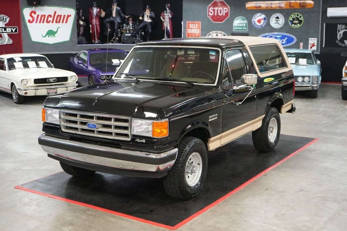 Ford-Bronco-Eddie-Bauer-4x4-SUV-1991-9