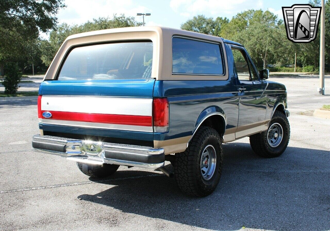 Ford-Bronco-Pickup-1989-9