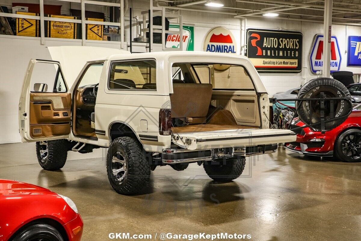 Ford-Bronco-SUV-1990-2