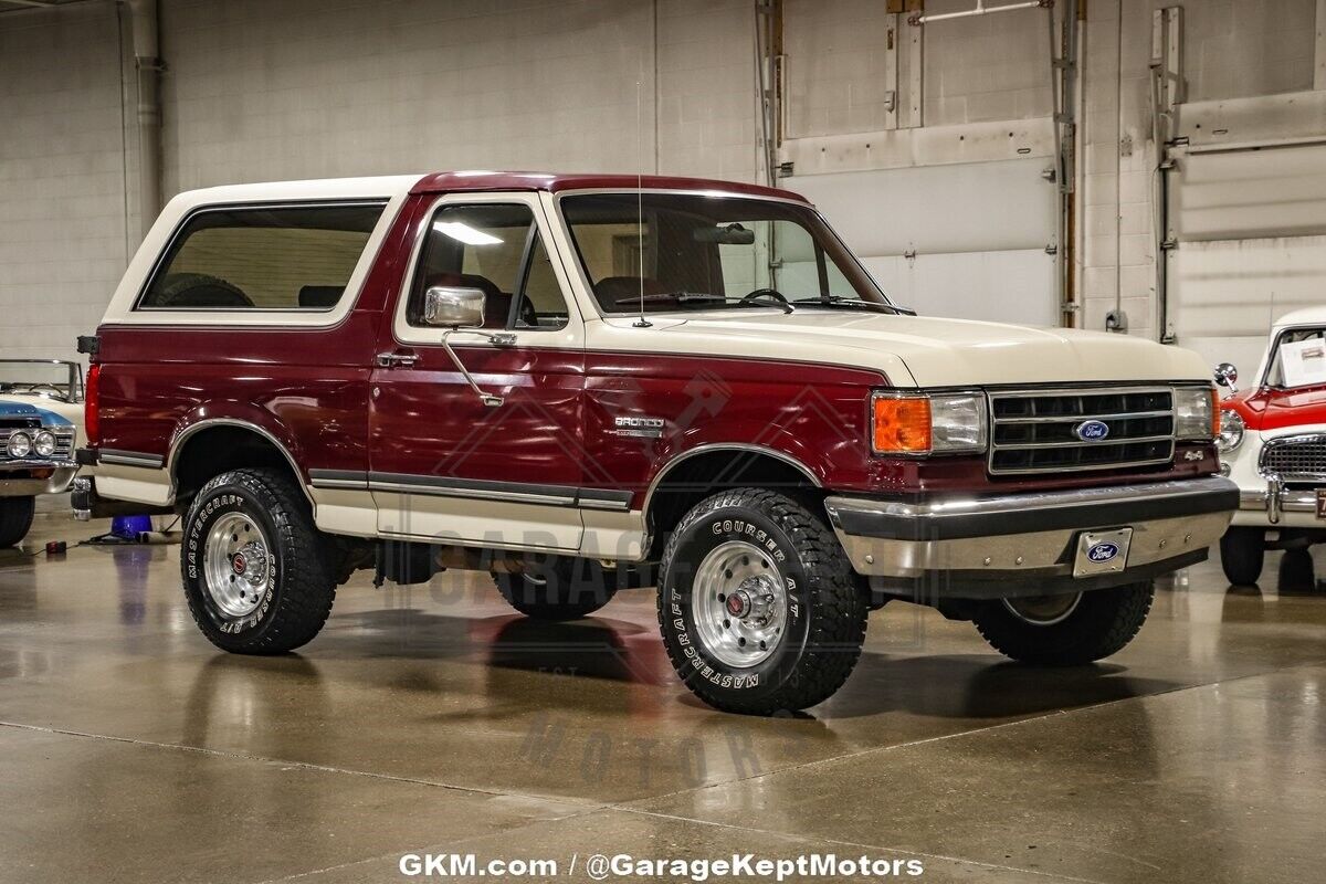 Ford Bronco SUV 1990