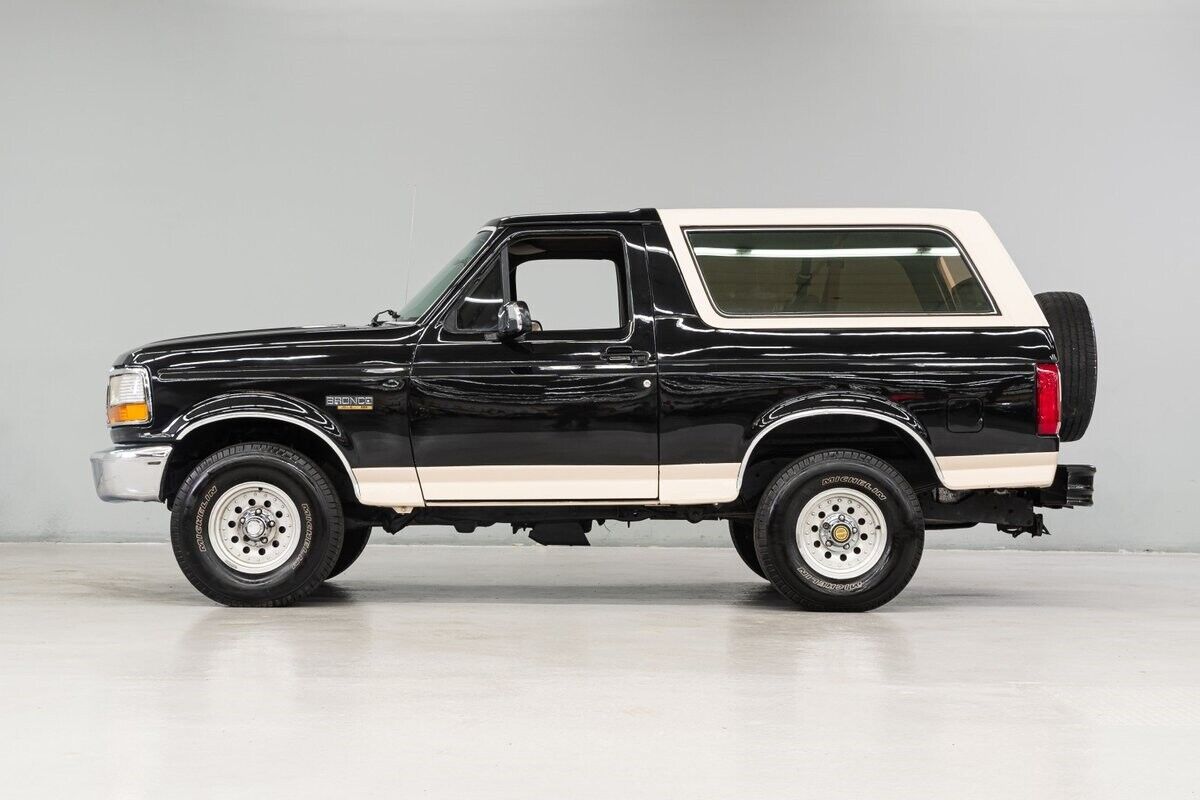 Ford-Bronco-SUV-1993-2