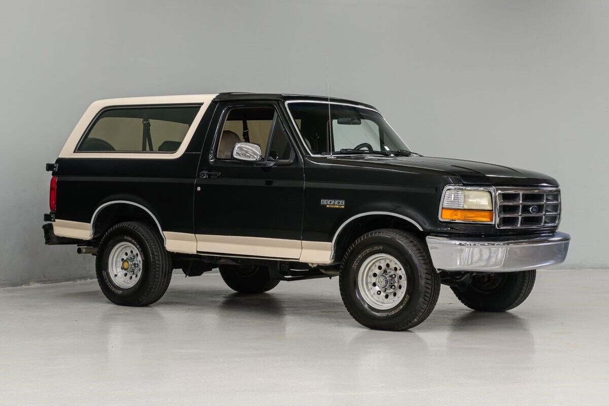 Ford-Bronco-SUV-1993-8