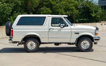 Ford-Bronco-SUV-1994-4