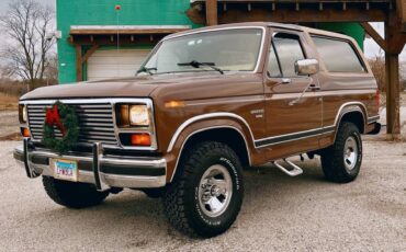 Ford-Bronco-xlt-4x4-5.0l-1983