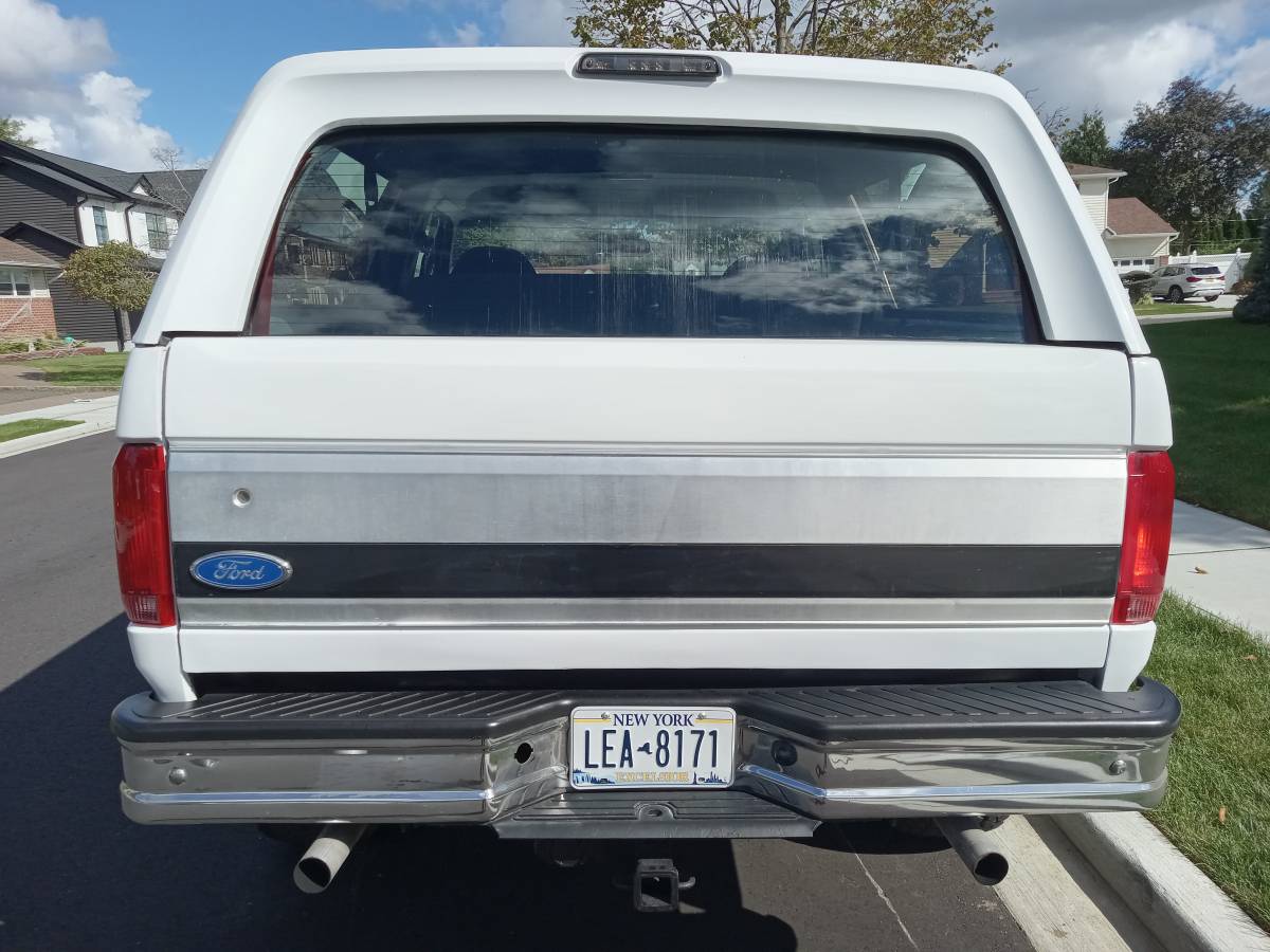 Ford-Bronco-xlt-5.0-stick-shift-1992-5