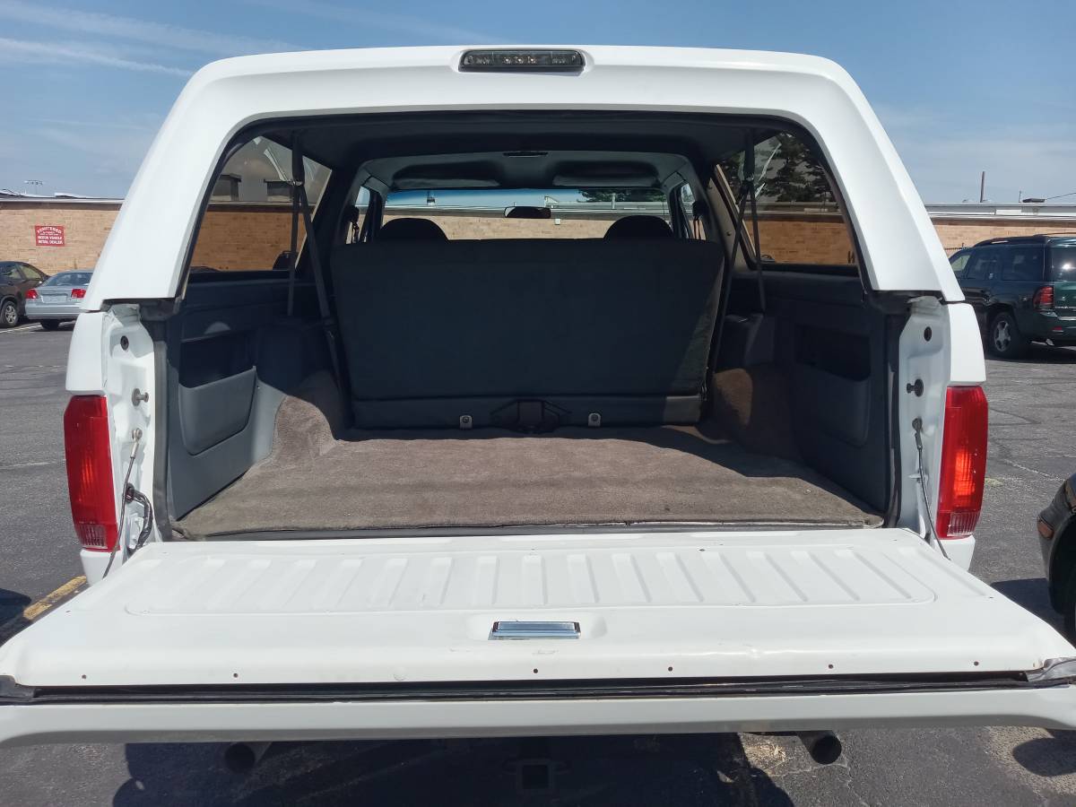 Ford-Bronco-xlt-5.0-stick-shift-1992-6