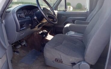 Ford-Bronco-xlt-5.0-stick-shift-1992-9