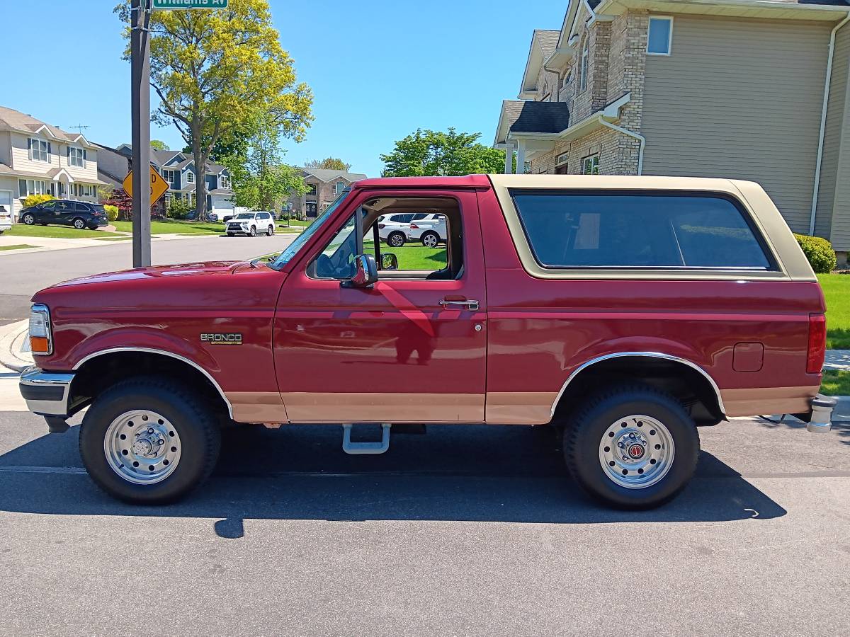 Ford-Bronco-xlt-5.0l-1994-1