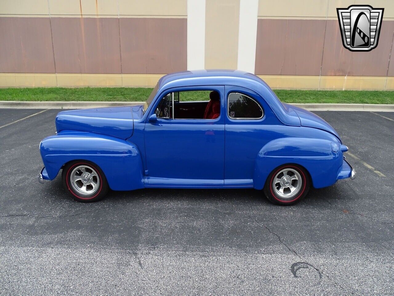 Ford-Club-Coupe-Coupe-1946-3