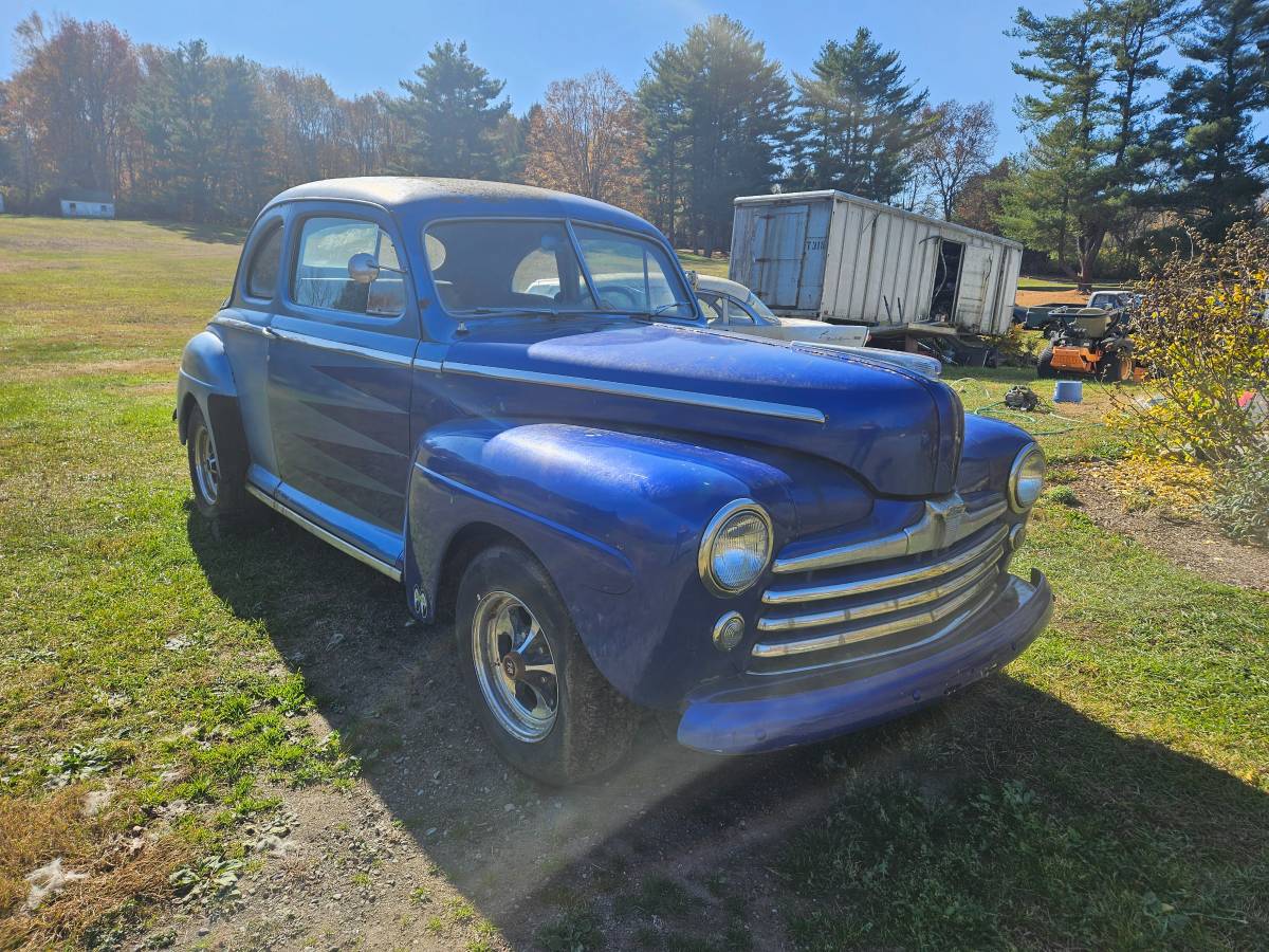 Ford-Coupe-1947-1