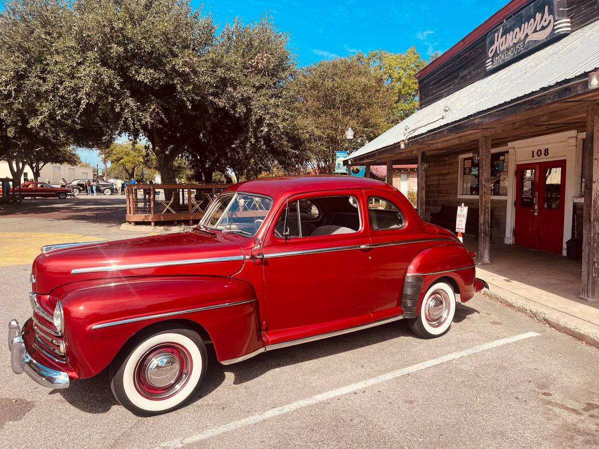 Ford-Coupe-1947-3