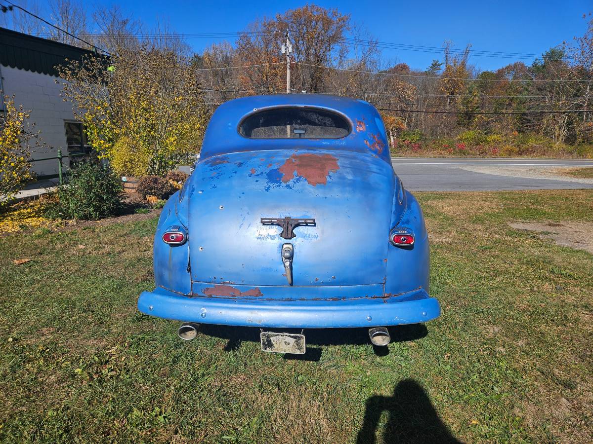 Ford-Coupe-1947-8