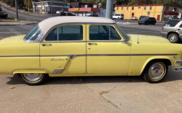 Ford-Crestline-1954