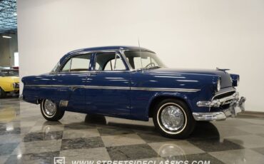 Ford-Crestline-Berline-1954-11