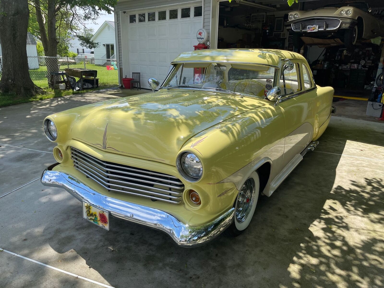 Ford-Crestliner-Coupe-1952-1