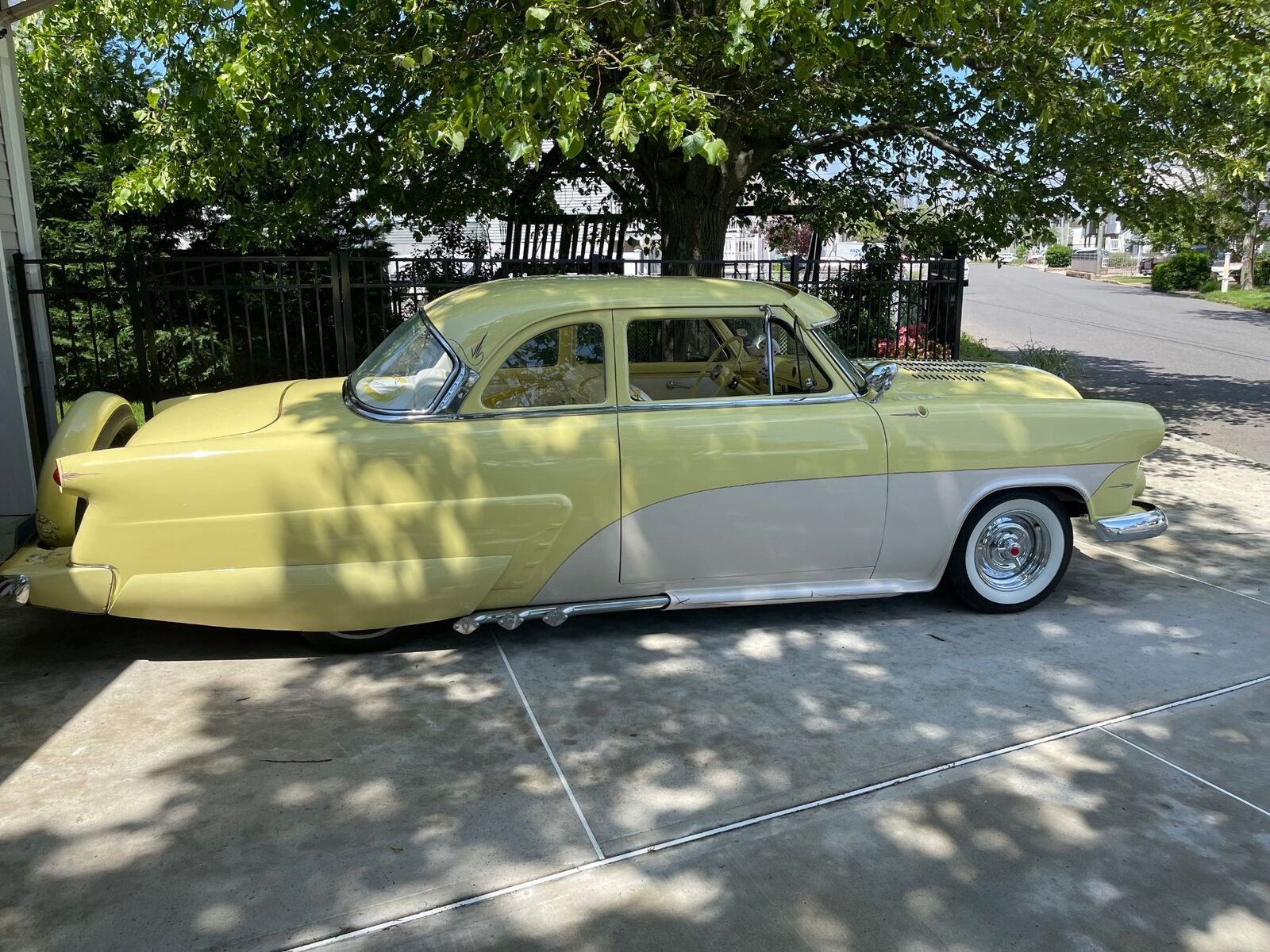 Ford-Crestliner-Coupe-1952-3