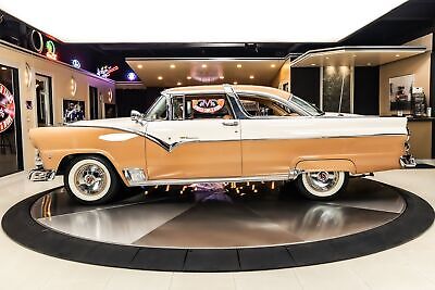 Ford-Crown-Victoria-Coupe-1955-17