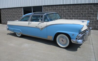 Ford Crown Victoria Skyliner Glasstop 1955