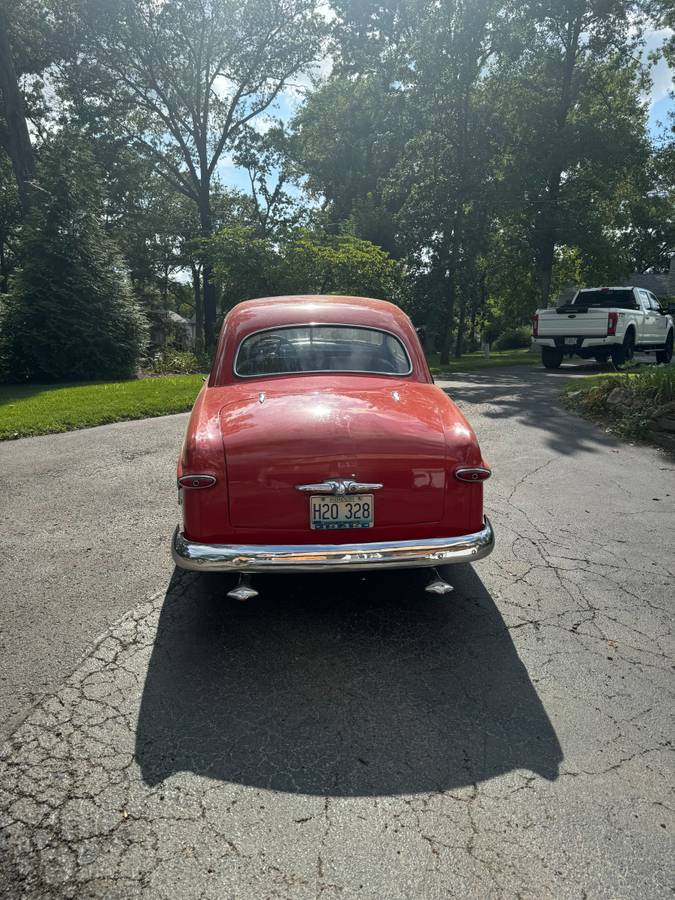 Ford-Custom-1949-2