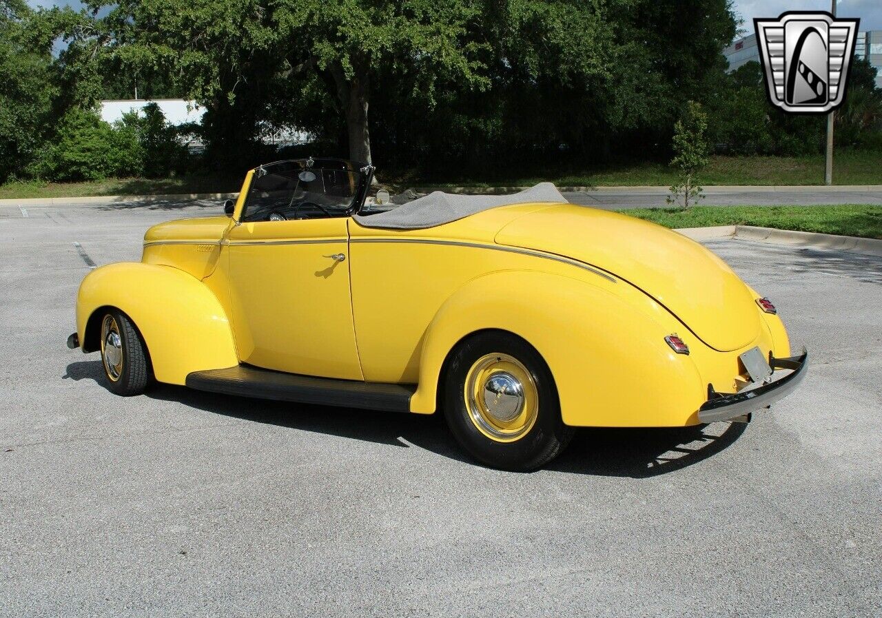 Ford-Custom-Cabriolet-1940-11