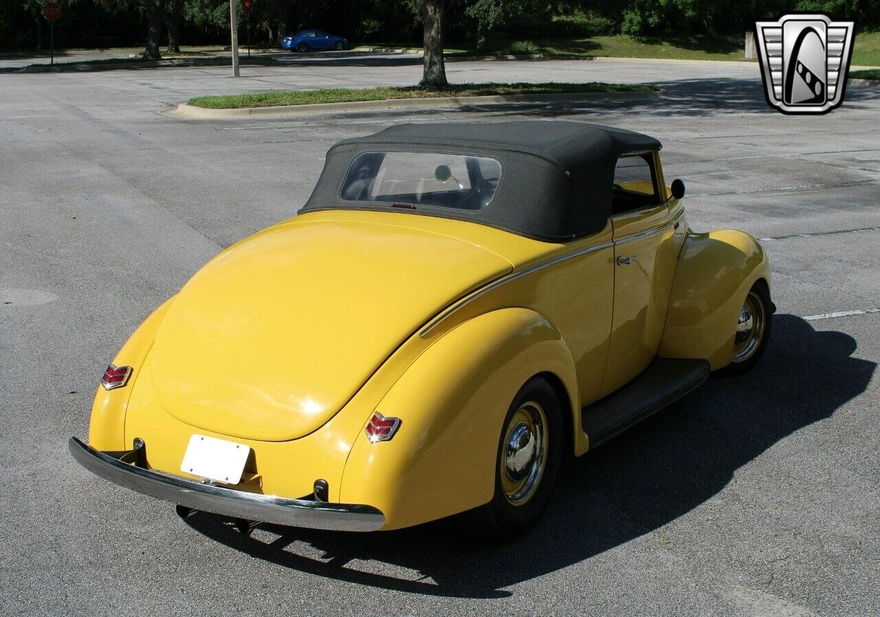 Ford-Custom-Cabriolet-1940-4