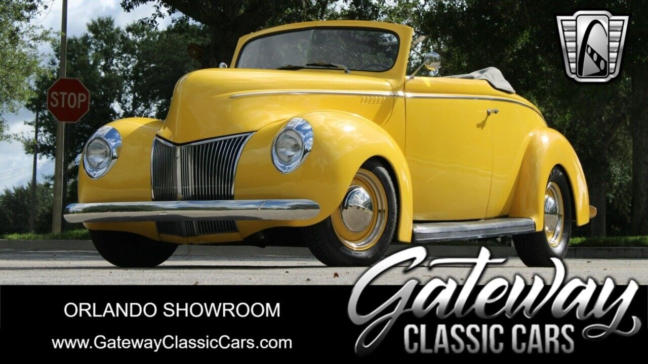 Ford-Custom-Cabriolet-1940