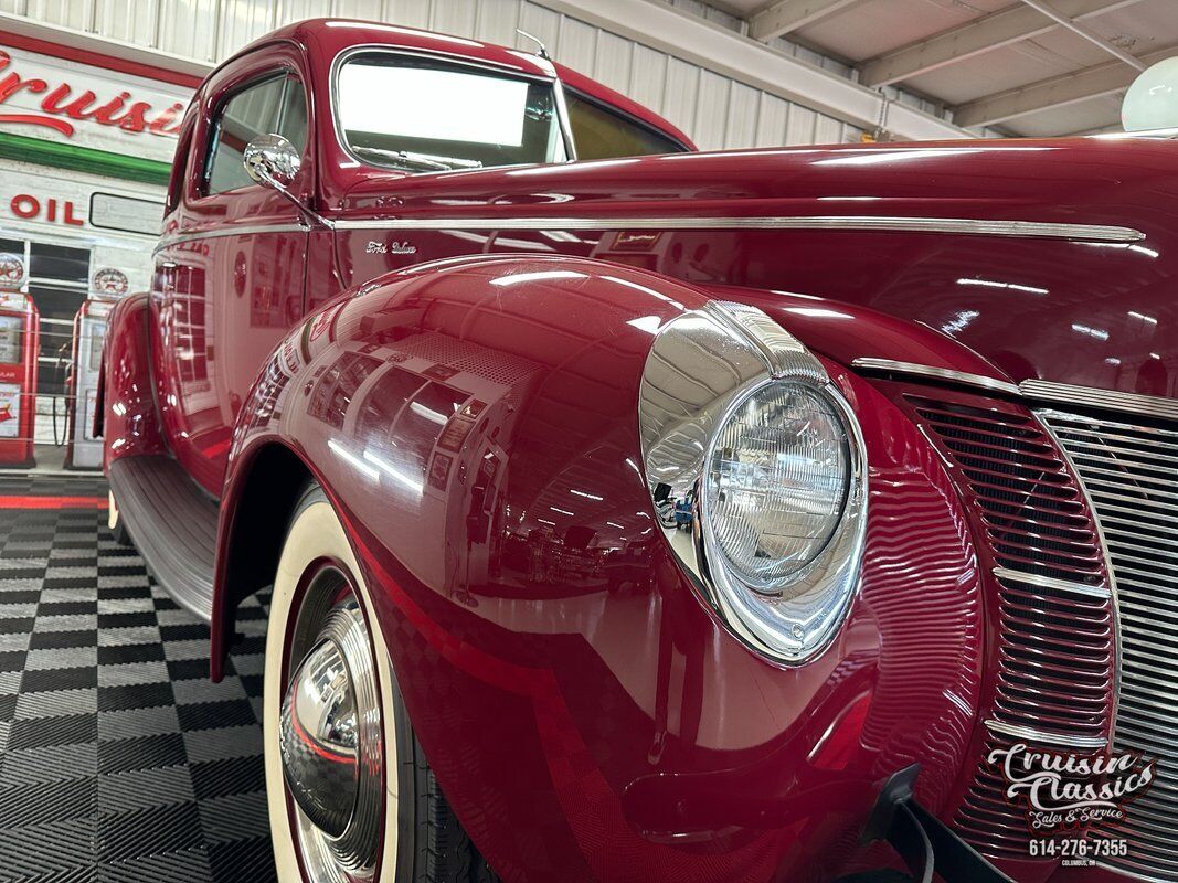 Ford-Deluxe-1940-2