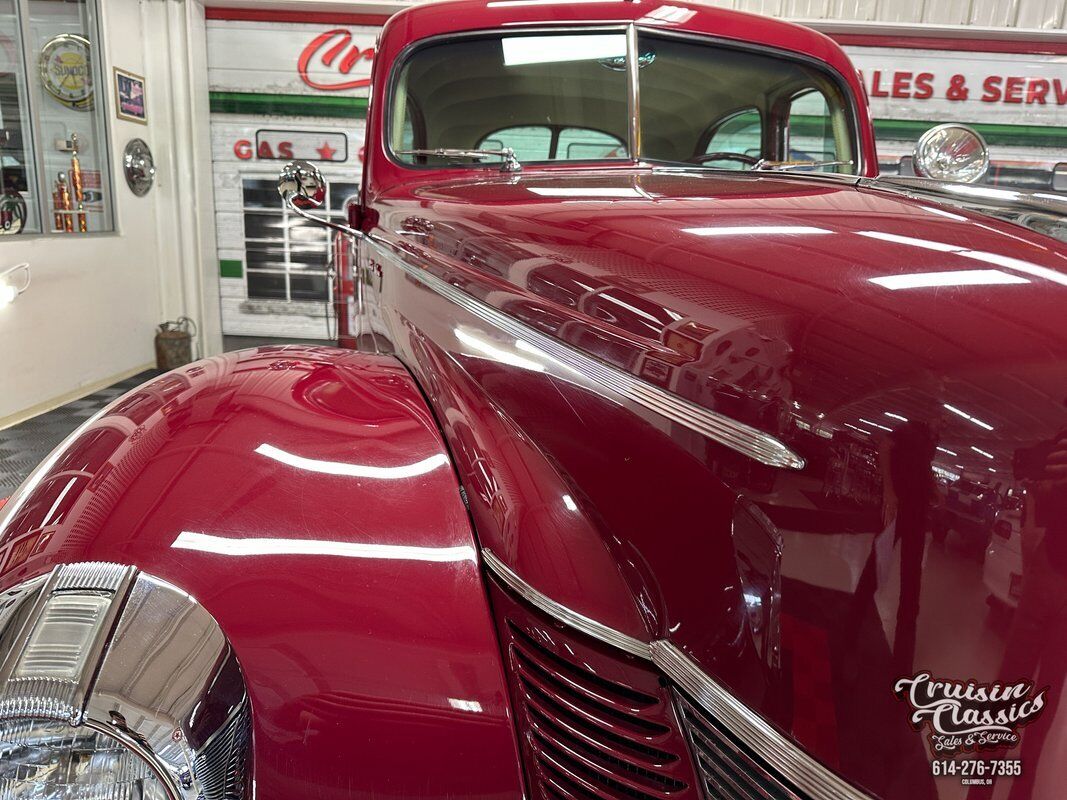 Ford-Deluxe-1940-3